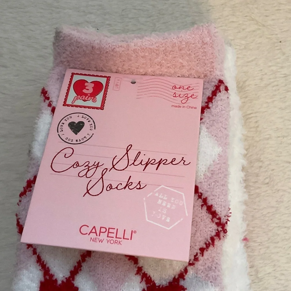 Capelli of New York Pink and Red Argyle Slipper Socks